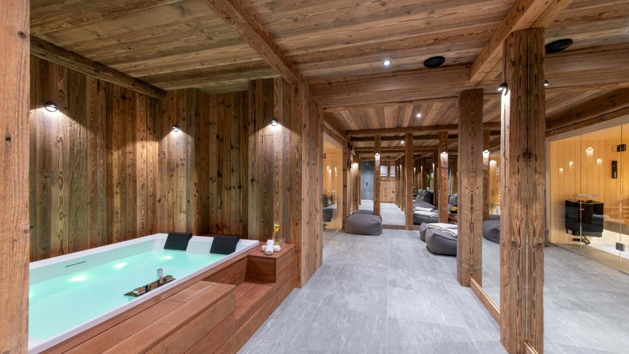 Luxury-Ski-Chalet-Val-D-Isere-Chalet-1850-Oxford-Ski-Spa2.jpg