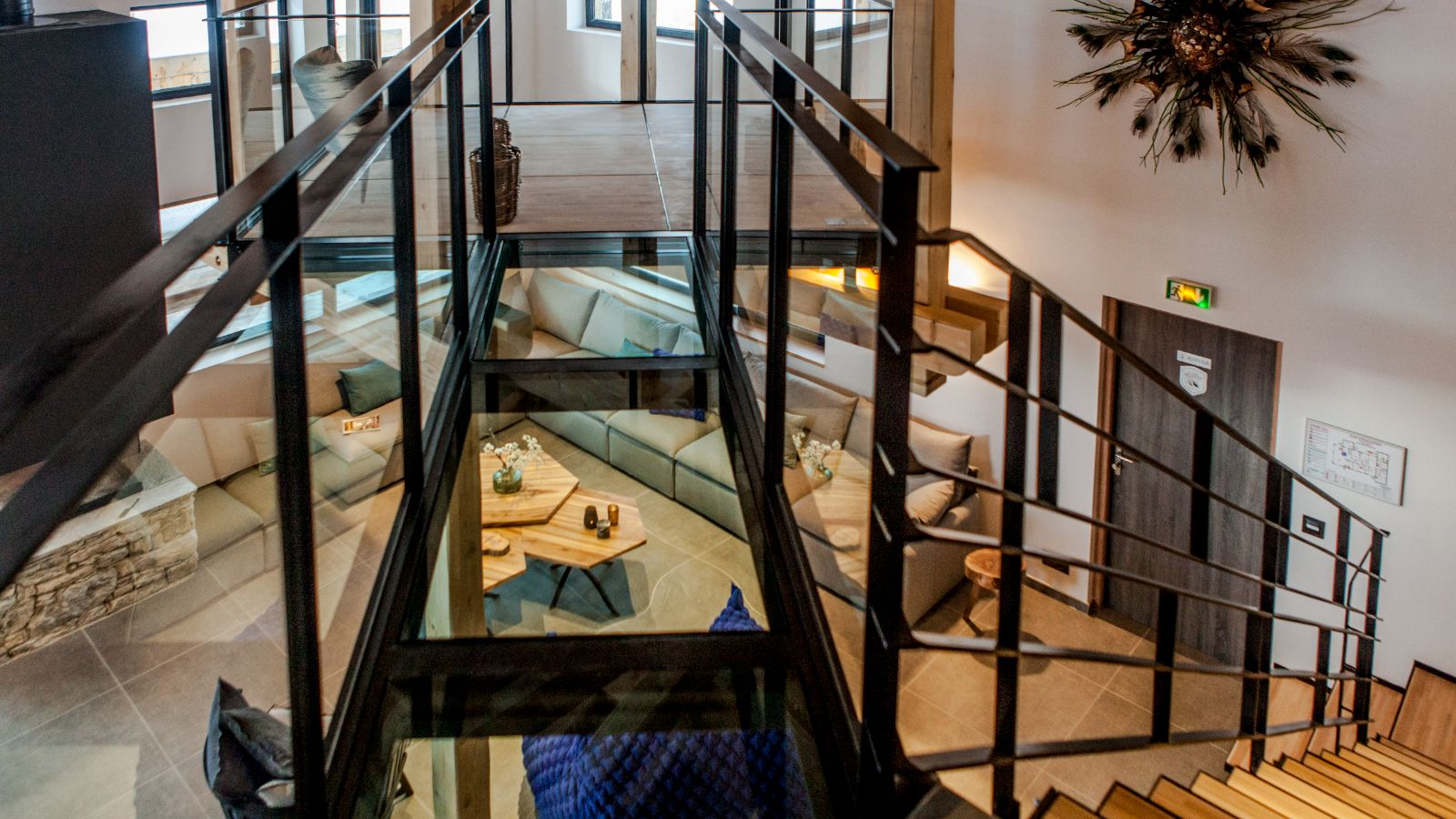 Luxury-Ski-Chalet-Les-Arcs-Chalet-21FORTY-Oxford-Ski-Glass-Floor.jpg
