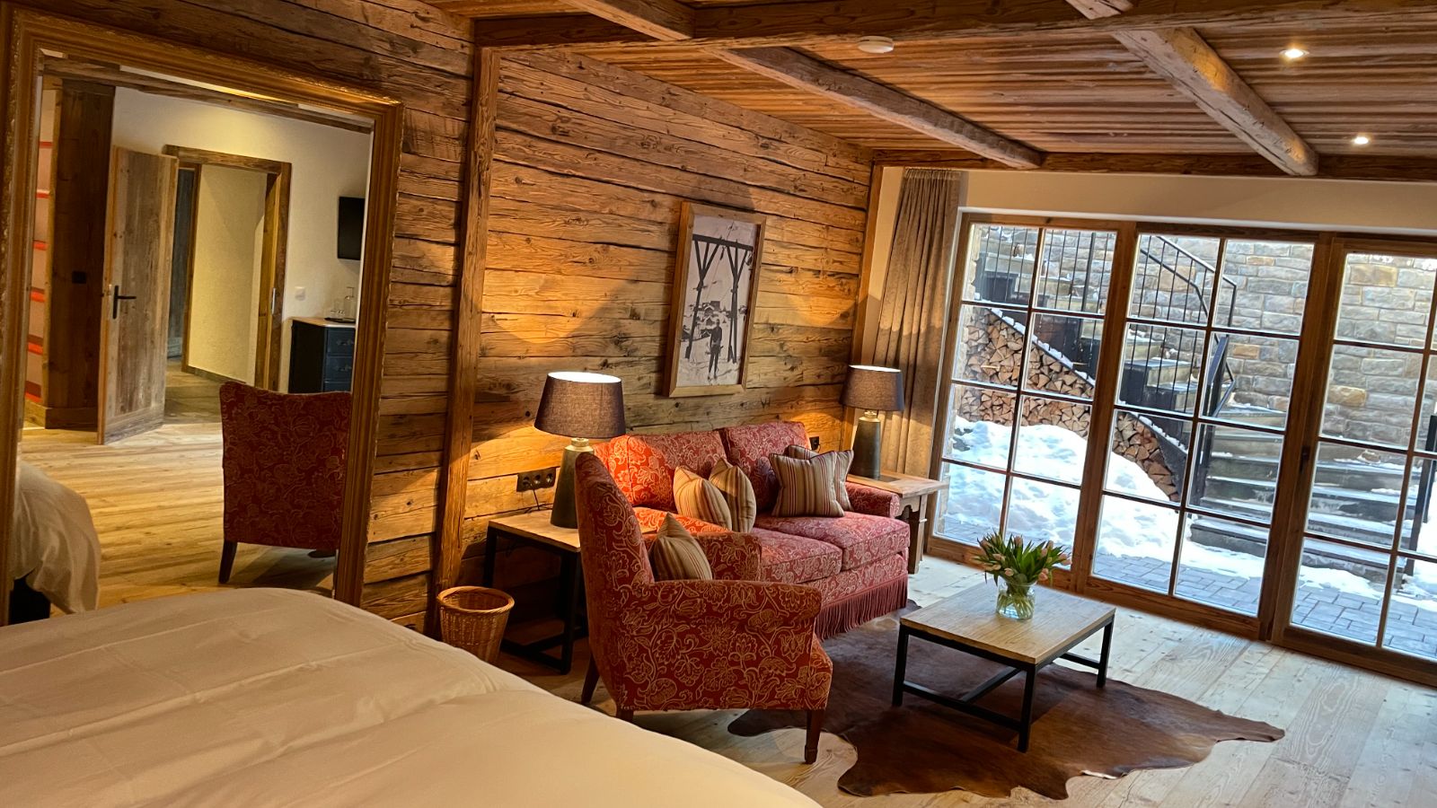 Luxury-ski-chalet-Stanton-tschoder-oxford-ski-bedroom9.jpeg