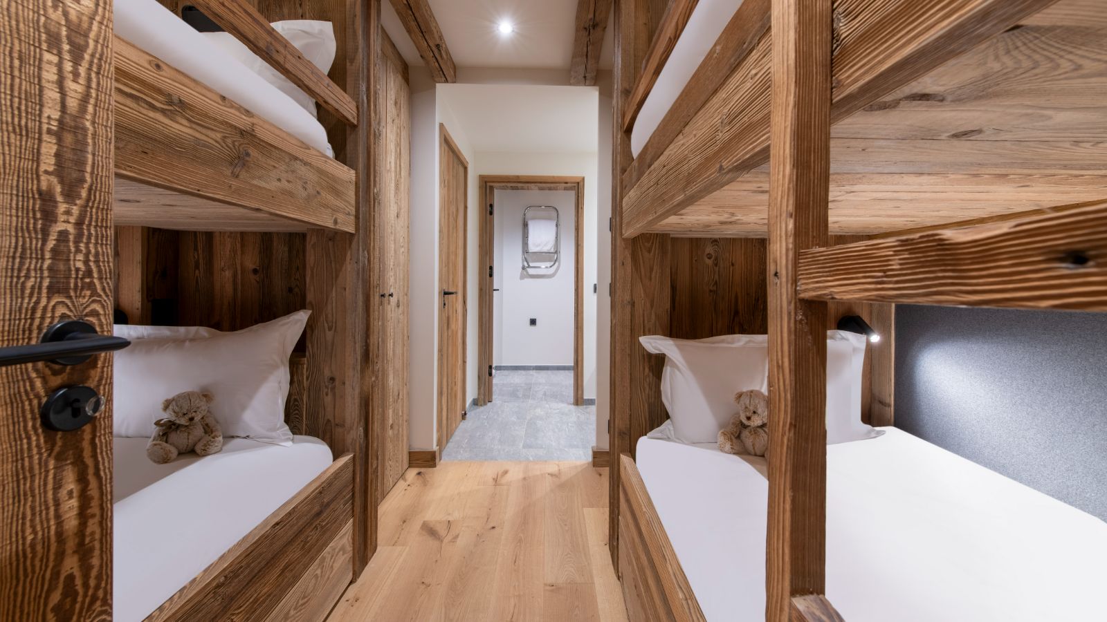 Luxury-Ski-Chalet-Val-d-Isere-Chalet-1855-Oxford-Ski-Bunkroom.jpg
