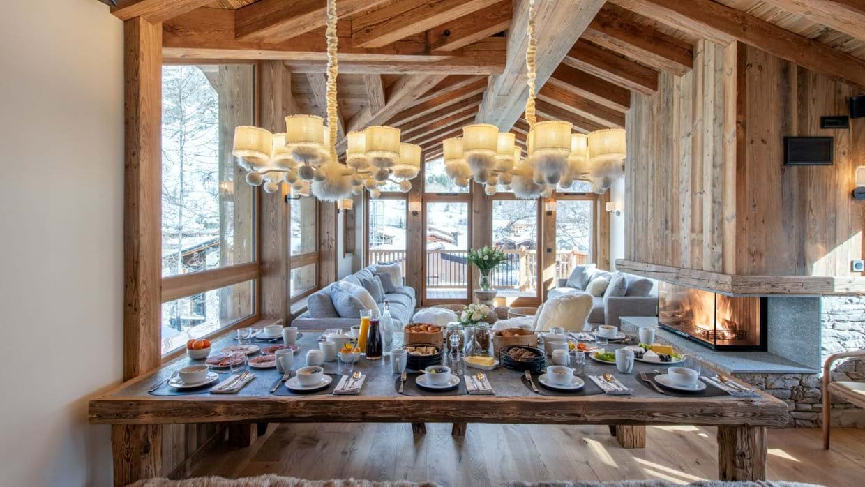 Luxury-Ski-Chalet-Val-d-Isere-Chalet-1855-Oxford-Ski-Dining.jpg