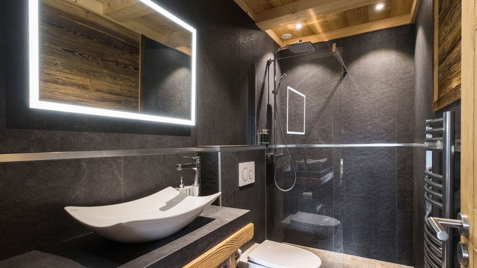 Luxury-Ski-Chalet-Chatel-Chalet-Spencer-Oxford-Ski-Bathroom.jpg