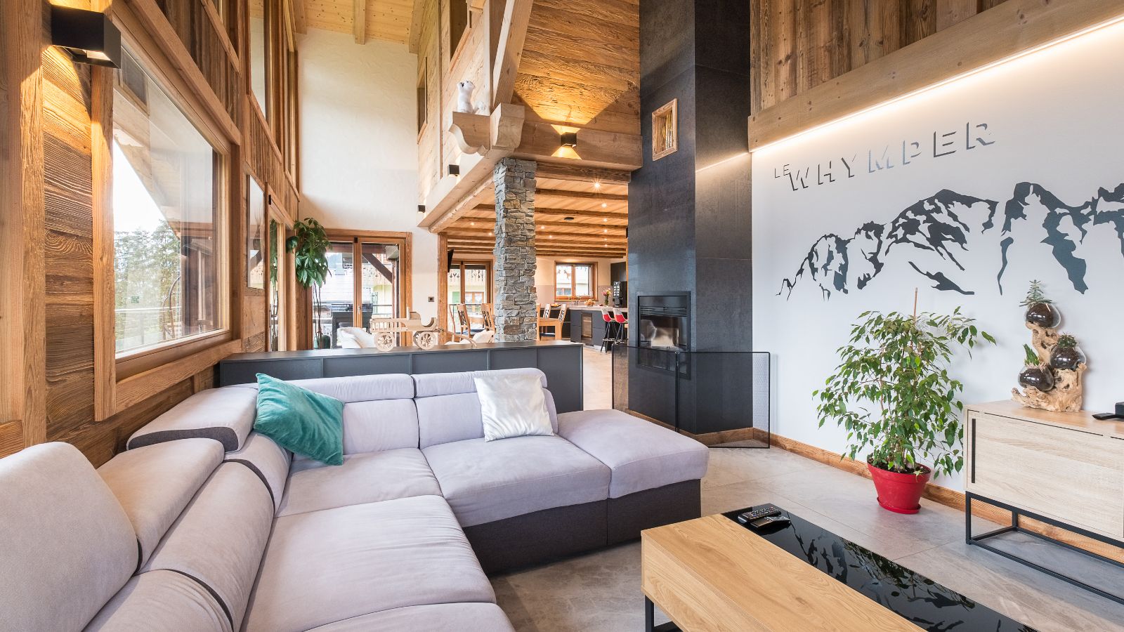 Luxury-Ski-Chalet-Chatel-Chalet-Whymper-Oxford-Ski-Lounge.JPG