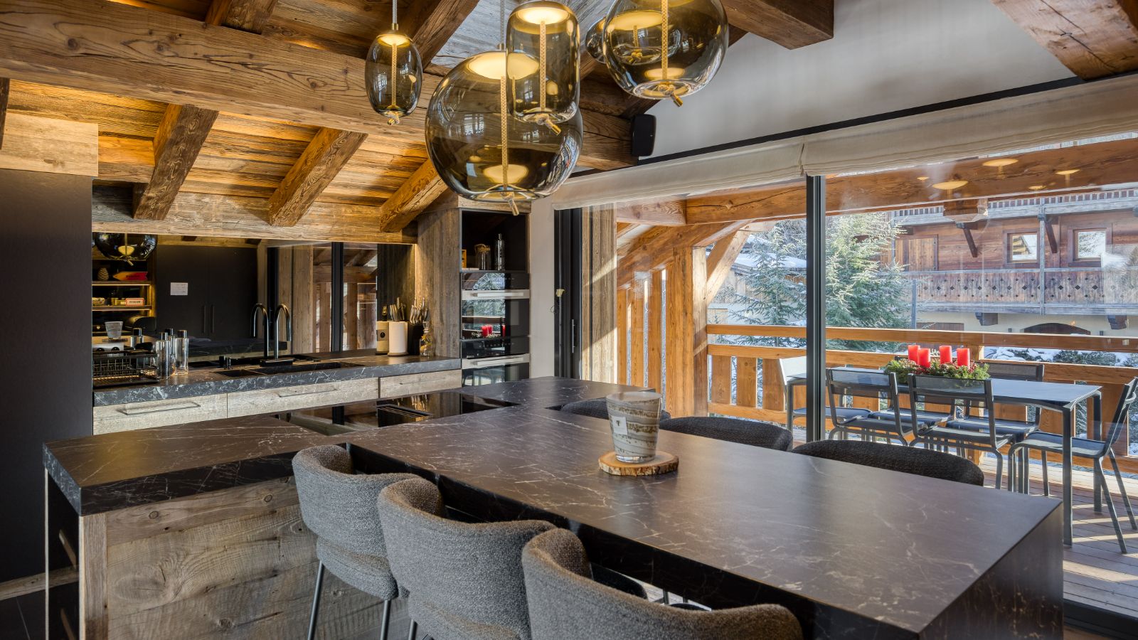 Luxury-Ski-Chalet-Megeve-Chalet-Grizzly-Oxford-Ski-Dining2.jpg