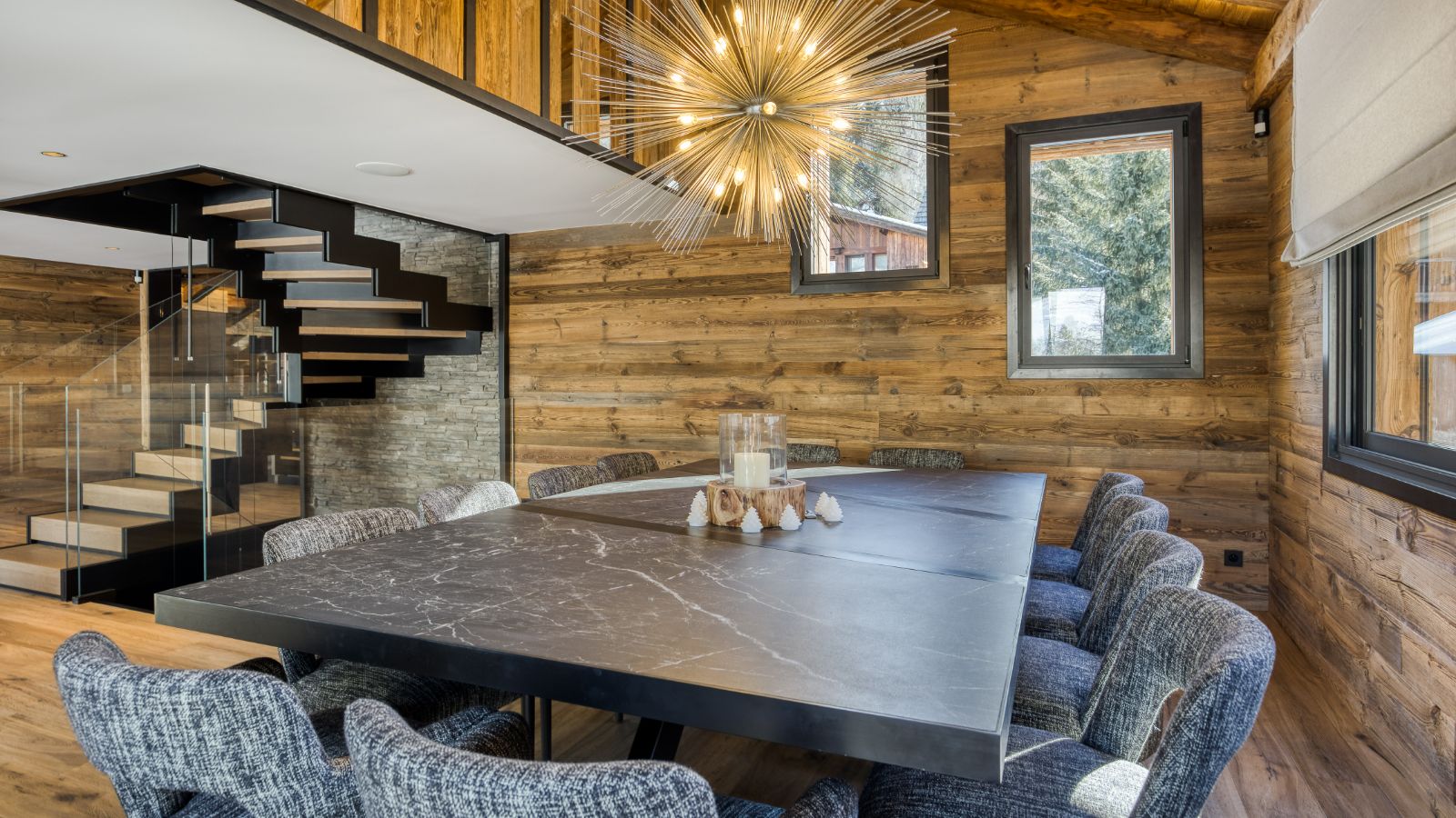 Luxury-Ski-Chalet-Megeve-Chalet-Grizzly-Oxford-Ski-Dining3.jpg