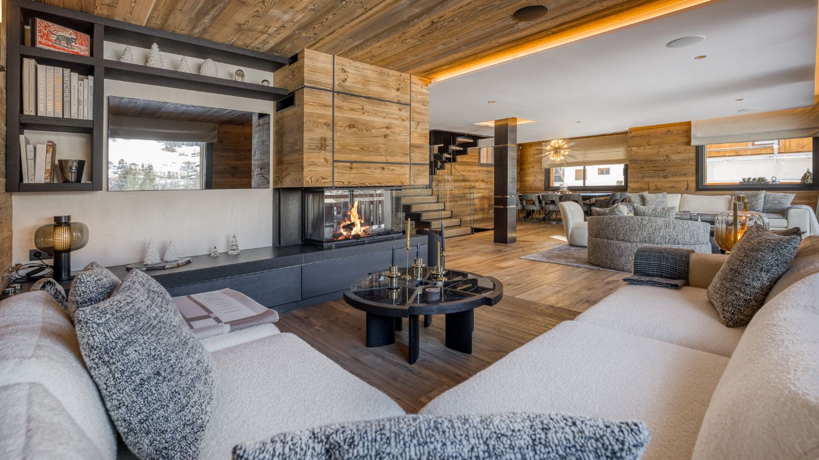 Luxury-Ski-Chalet-Megeve-Chalet-Grizzly-Oxford-Ski-Lounge2.jpg