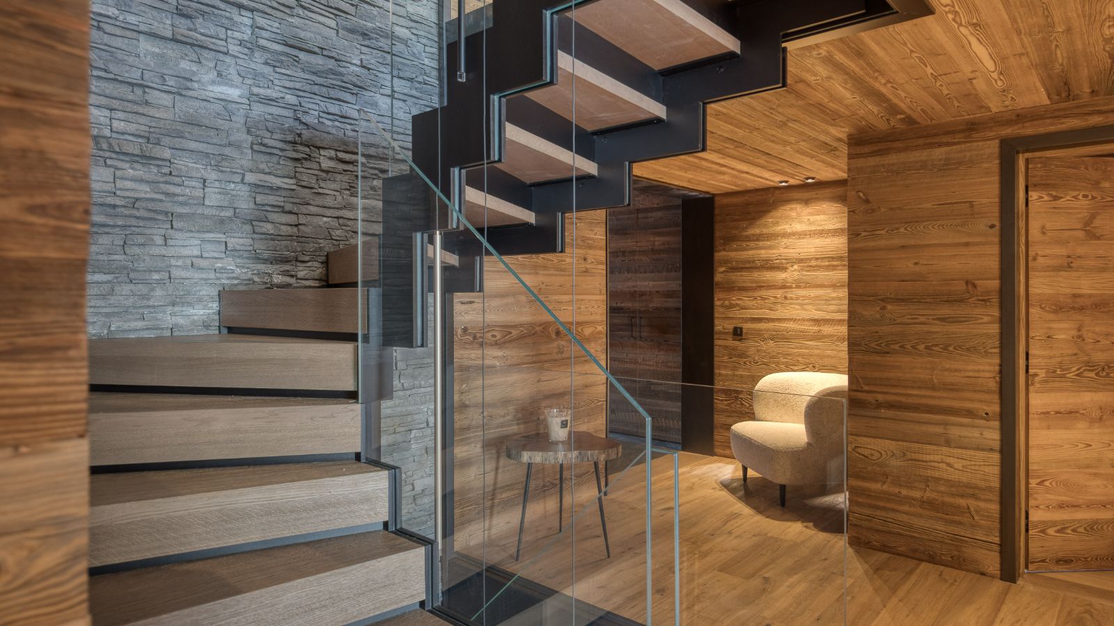Luxury-Ski-Chalet-Megeve-Chalet-Grizzly-Oxford-Ski-Stairs.jpg