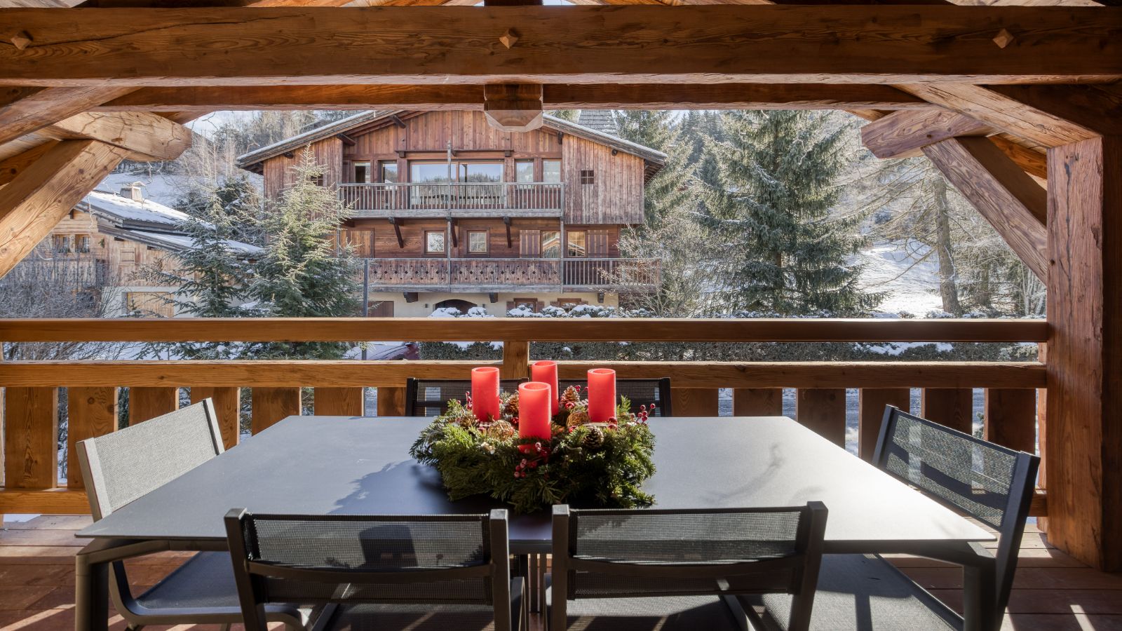 Luxury-Ski-Chalet-Megeve-Chalet-Grizzly-Oxford-Ski-Terrace2.jpg