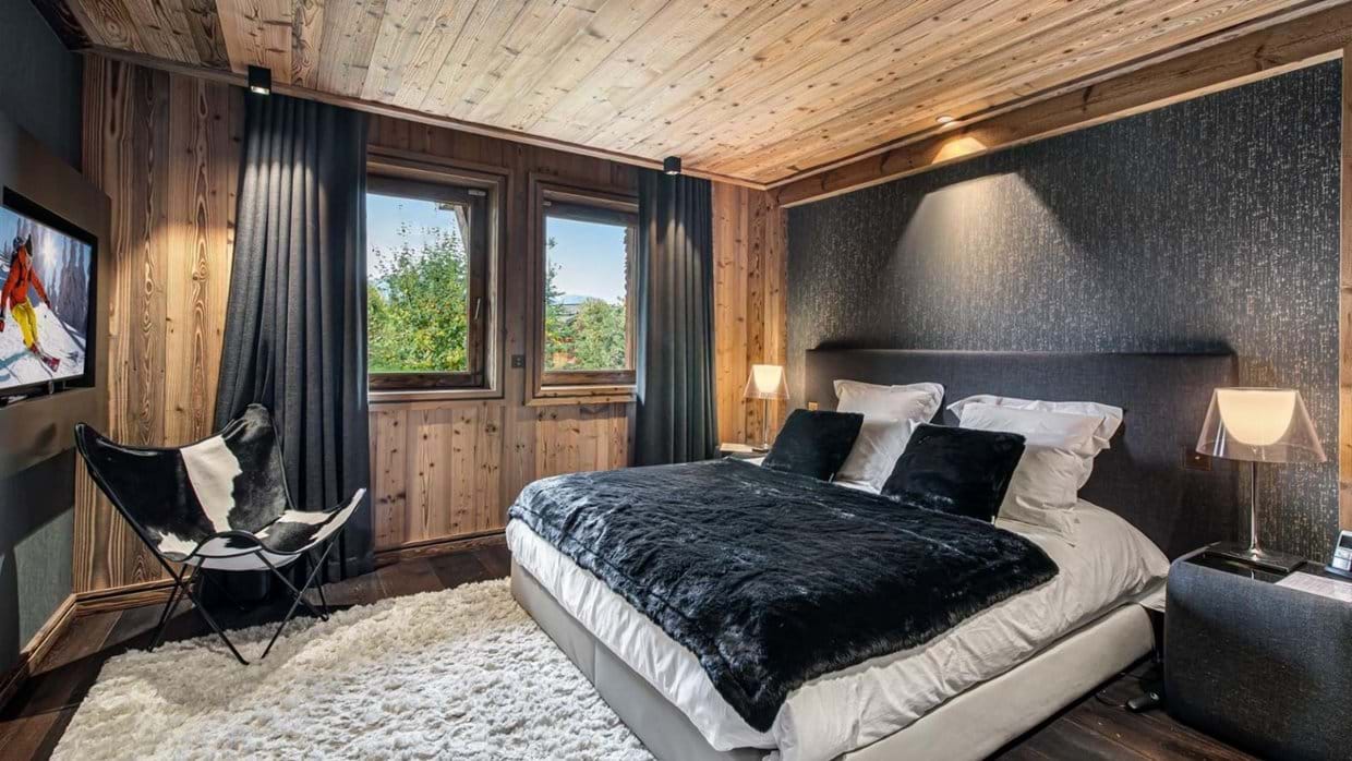 Luxury-Ski-Chalet-Megeve-Chalet-Orcia-Oxford-Ski-Bedroom (22).jpg