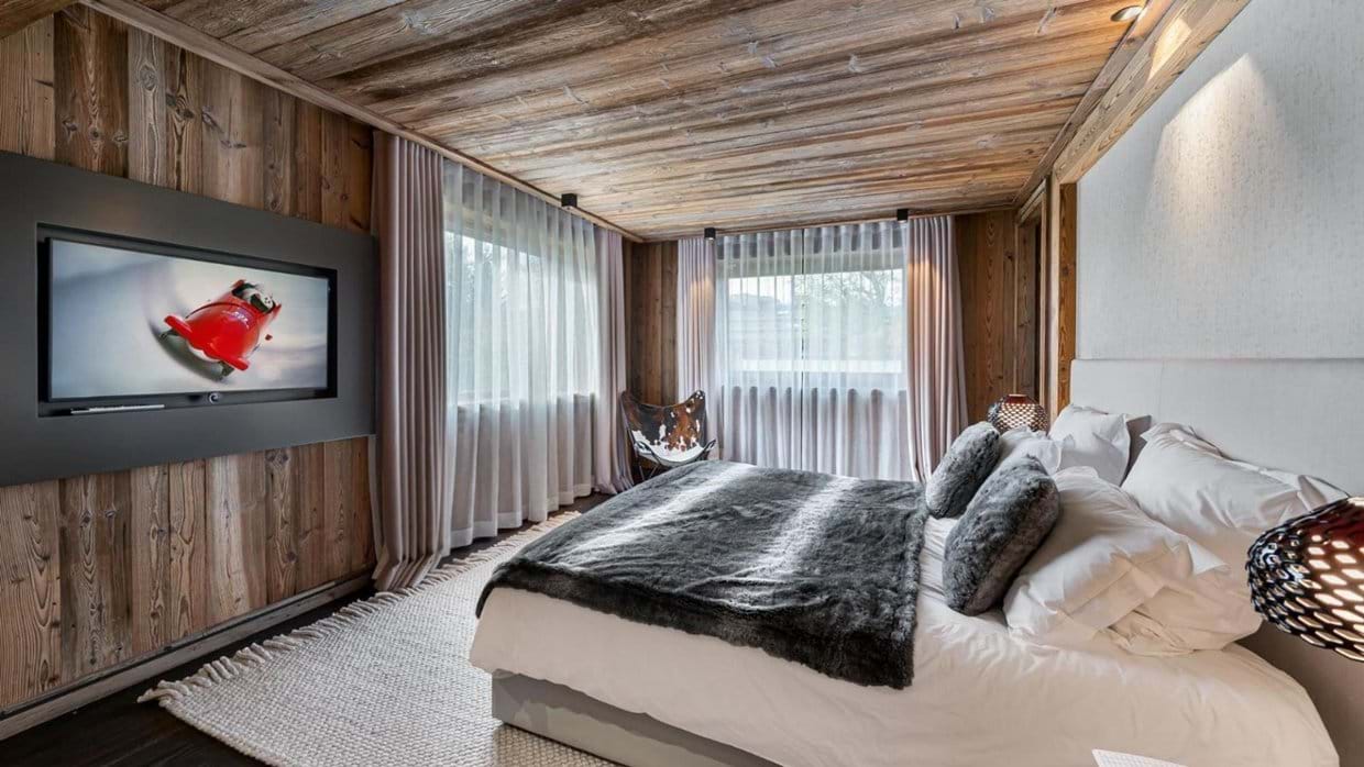 Luxury-Ski-Chalet-Megeve-Chalet-Orcia-Oxford-Ski-Bedroom (23).jpg