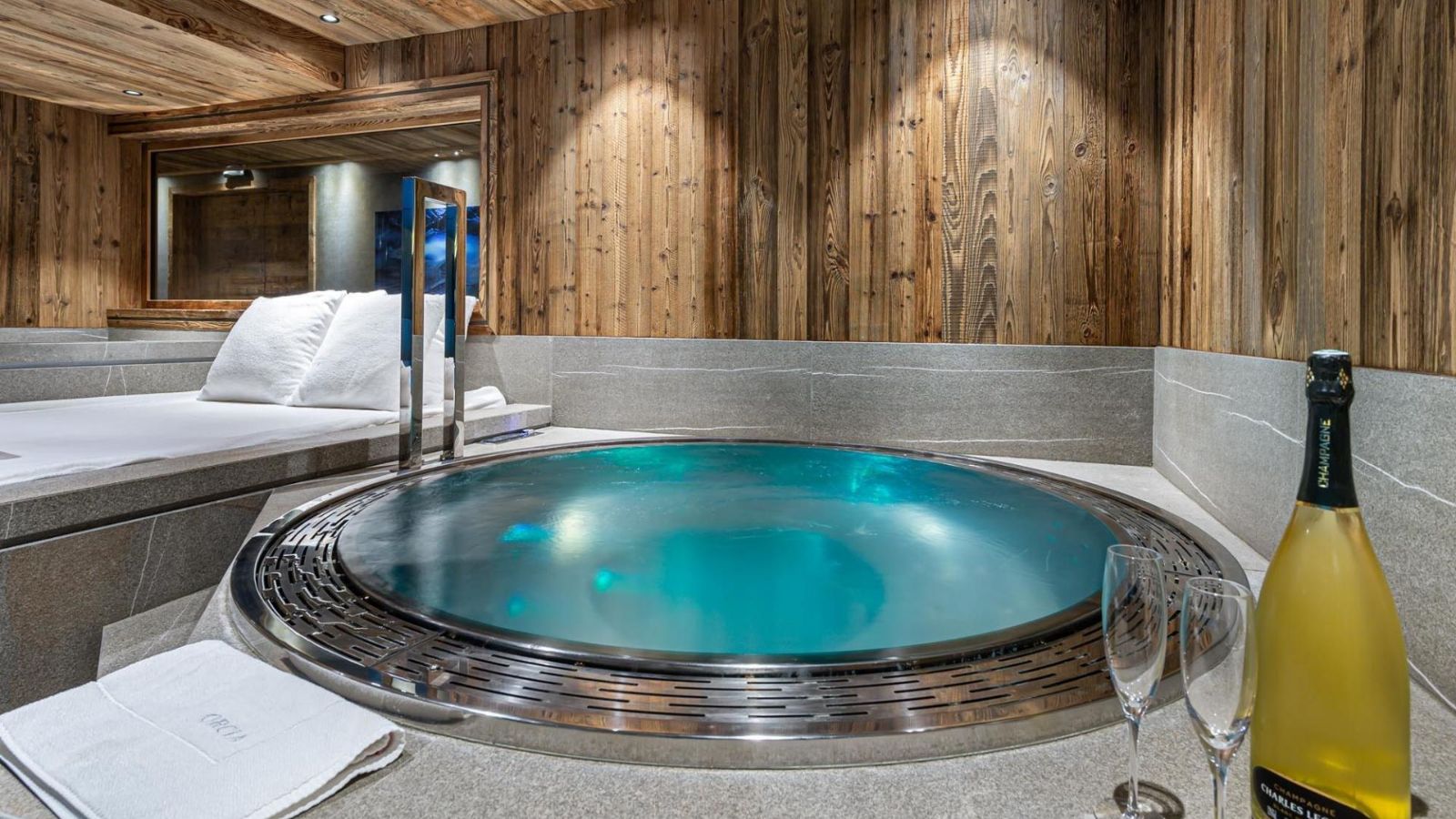Luxury-Ski-Chalet-Megeve-Chalet-Orcia-Oxford-Ski-Hot-Tub.jpg
