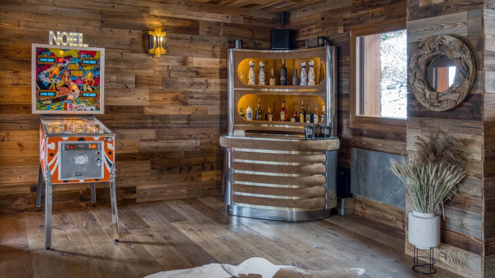 Luxury-Ski-Chalet-Megeve-Chalet-Gaia-Oxford-Ski-Arcade-Machine.jpg