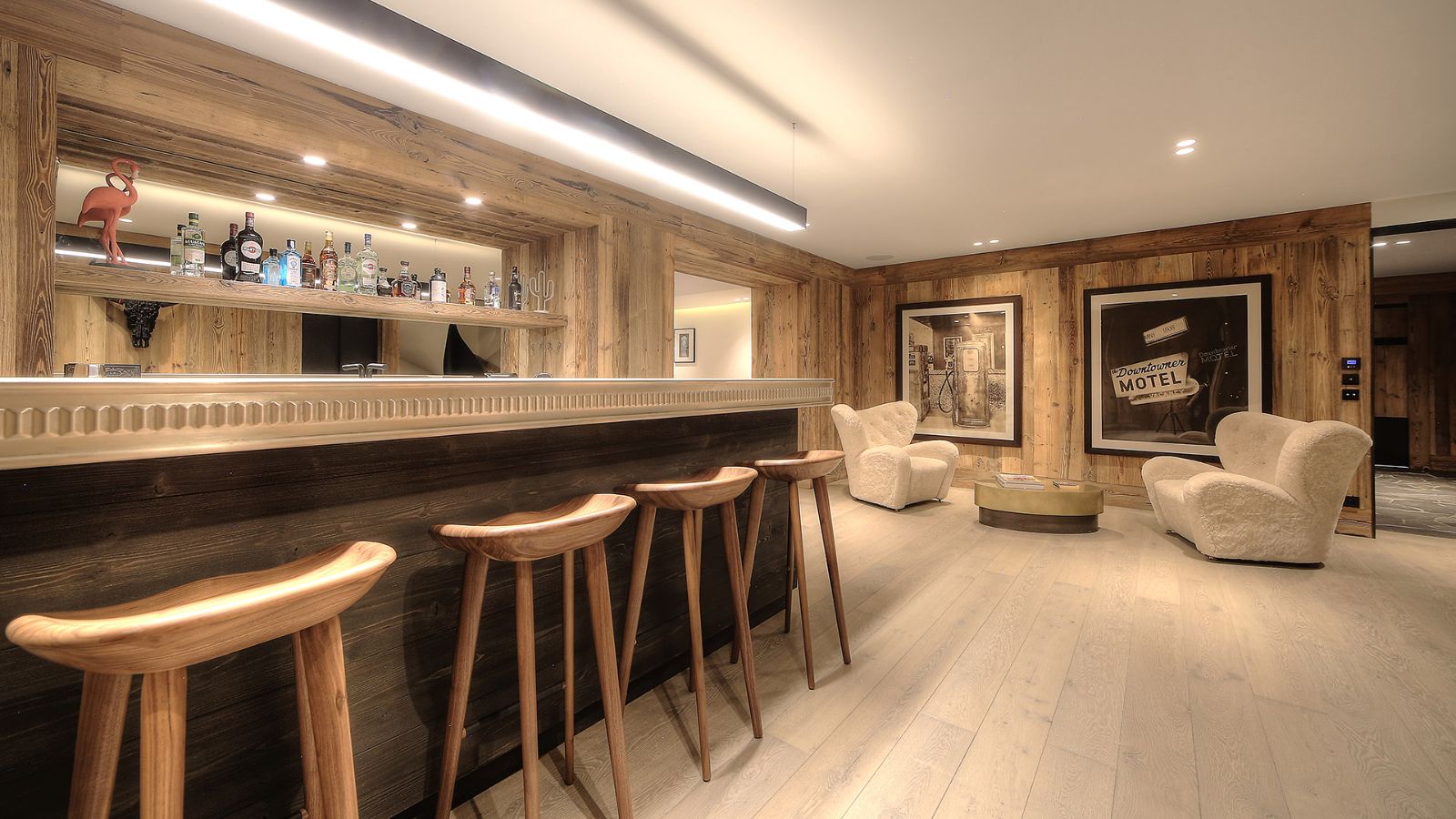 Luxury-Ski-Chalet-Megeve-Chalet-Kantaa-Oxford-Ski-Bar.jpg