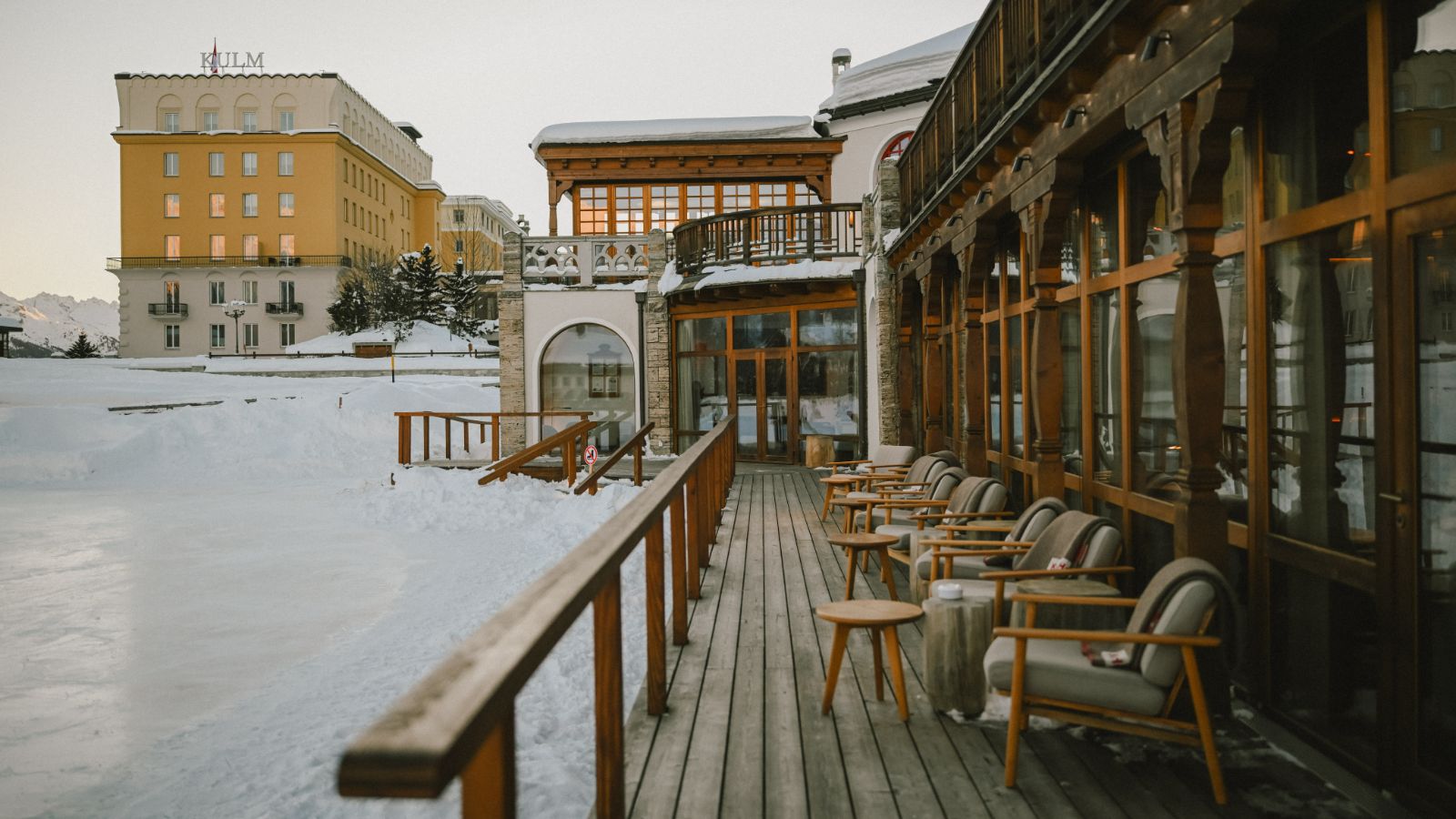 Luxury-Ski-Hotel-St-Moritz-Hotel-Kulm-Oxford-Ski-Terrace.jpg
