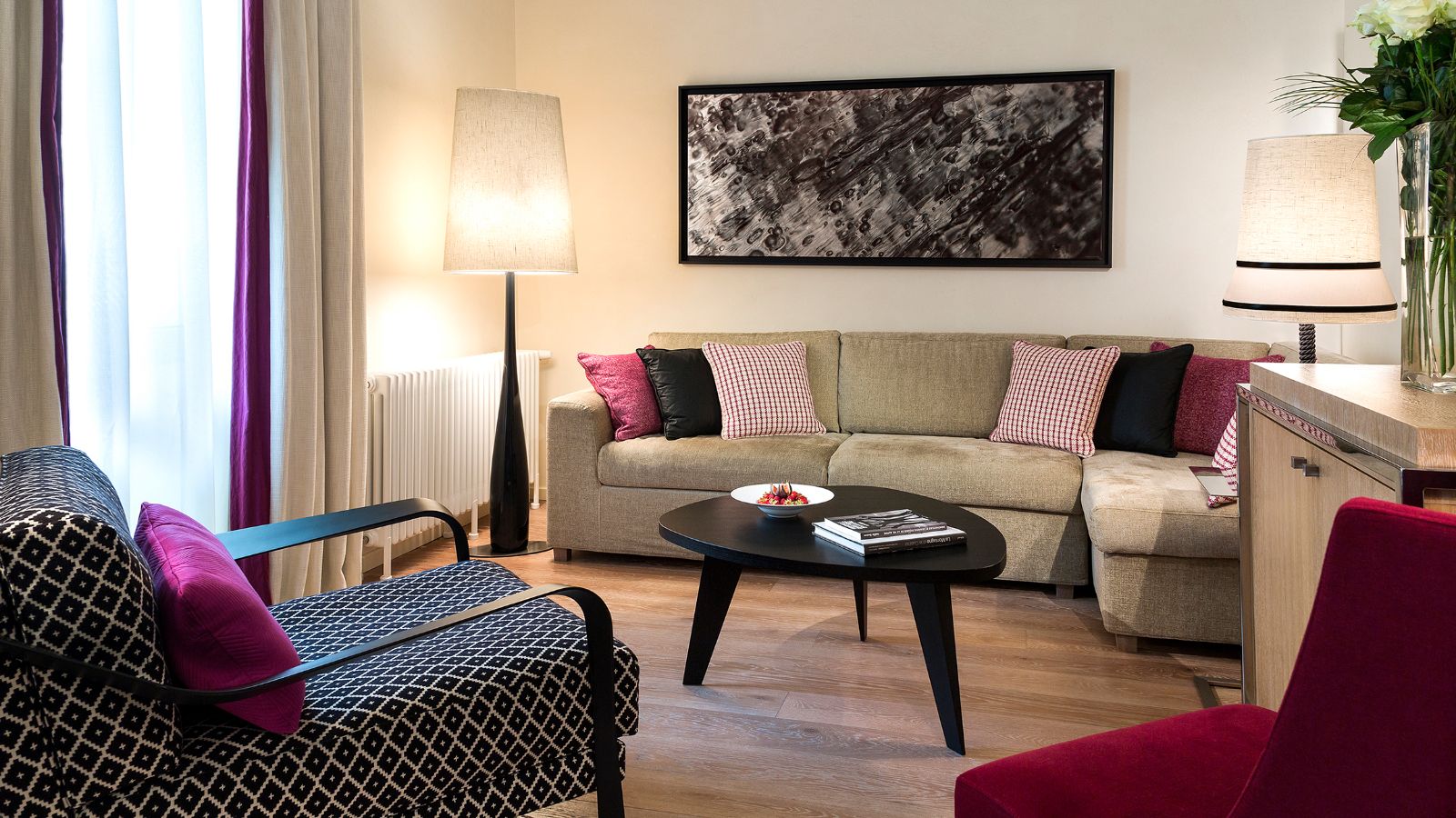 Luxury-Ski-Hotel-Chamonix-Hotel-Mont-Blanc-Oxford-Ski-Bedroom (6).jpg