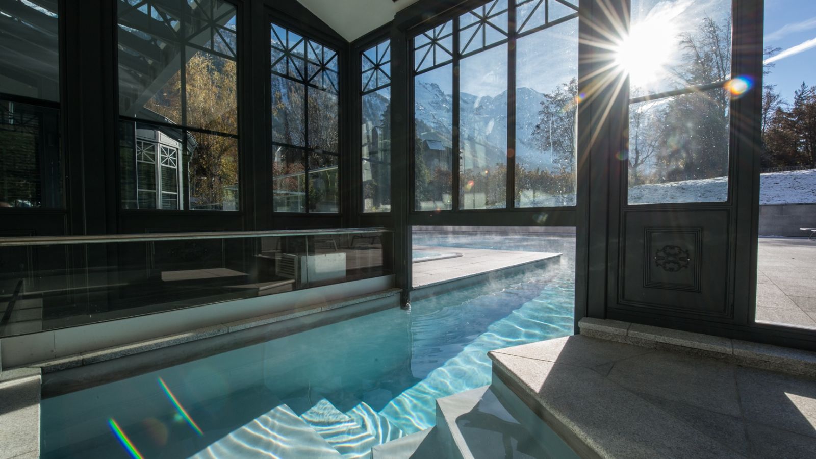 Luxury-Ski-Hotel-Chamonix-Hotel-Mont-Blanc-Oxford-Ski-Pool.jpeg