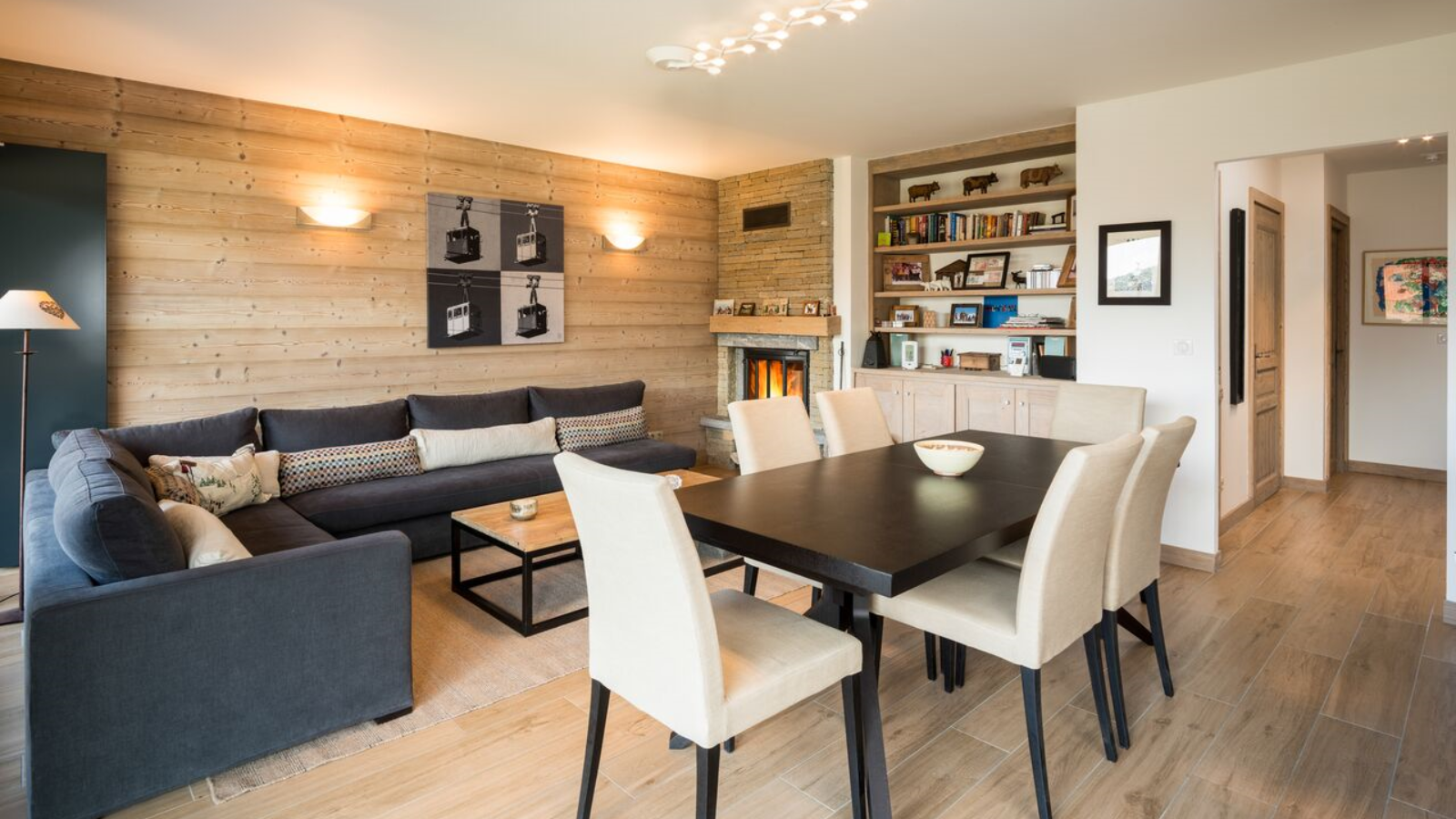 Luxury-Ski-Chalet-Meribel-Chalet-Marmottes-Oxford-Ski-Bedroom (2).png