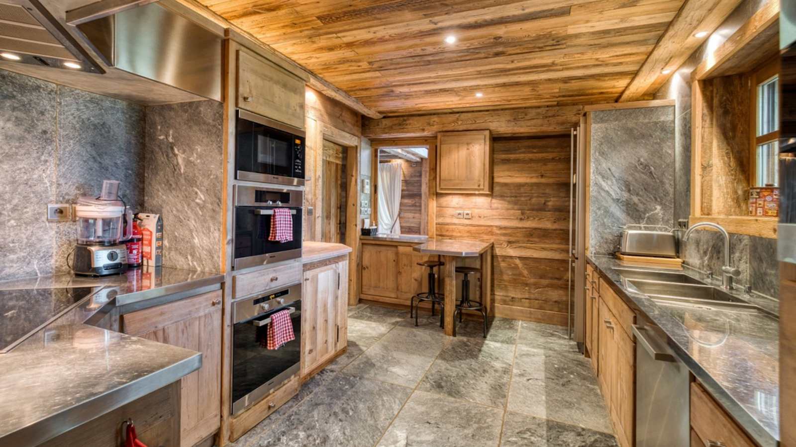 Luxury-Ski-Chalet-Megeve-Chalet-Bellevue-Oxford-Ski-Kitchen.png