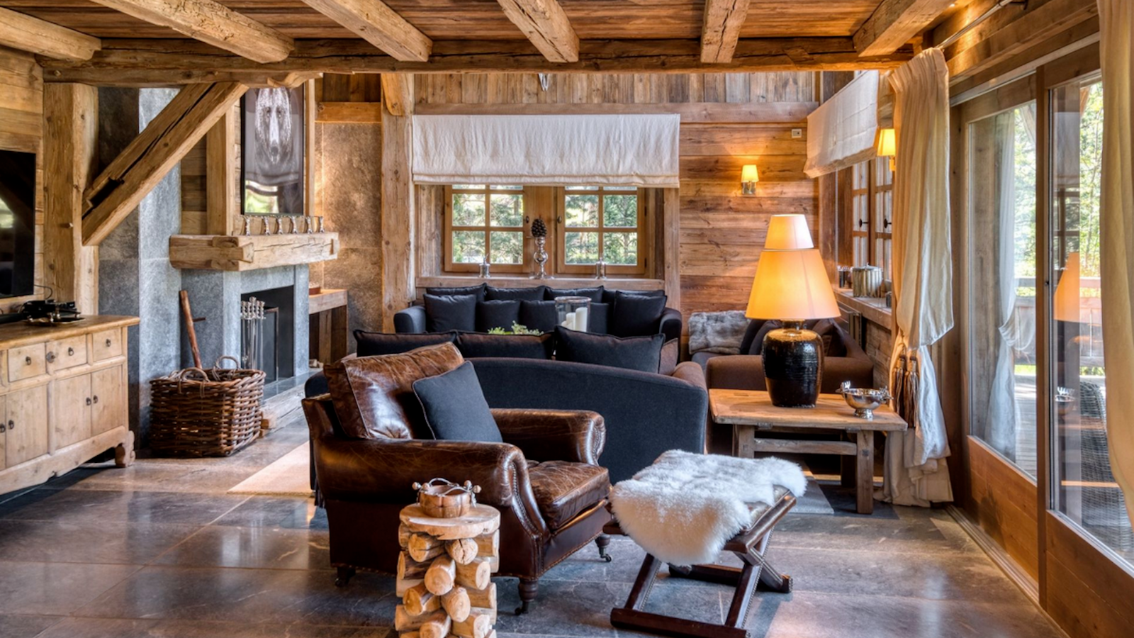 Luxury-Ski-Chalet-Megeve-Chalet-Bellevue-Oxford-Ski-Lounge2.png