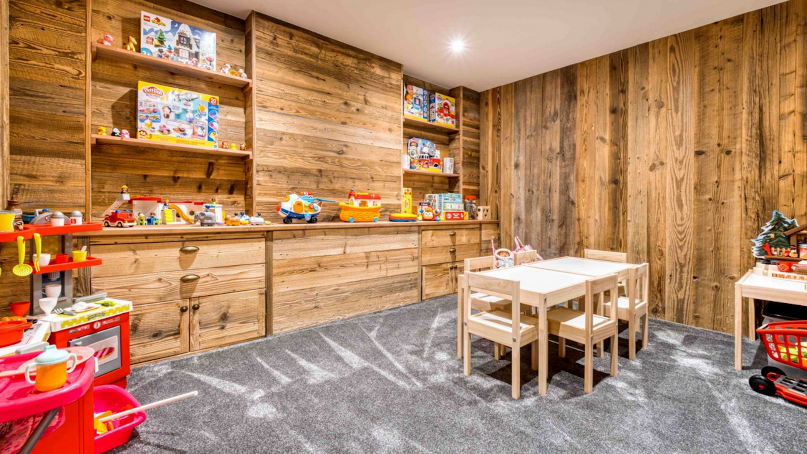 Luxury-Ski-Chalet-Megeve-Chalet-Bellevue-Oxford-Ski-Play-room.png
