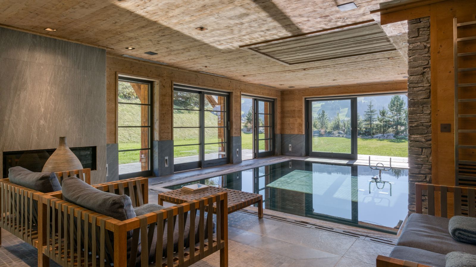 Luxury-Ski-Chalet-Megeve-Chalet-Atlas-Oxford-Ski-Swimming-Pool.jpg