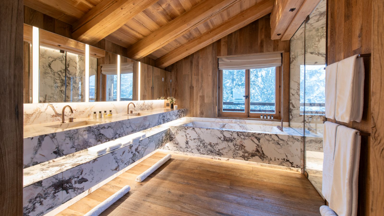 Luxury-Ski-Chalet-Verbier-Chalet-Vicuna-Oxford-Ski-Bathroom2.jpg