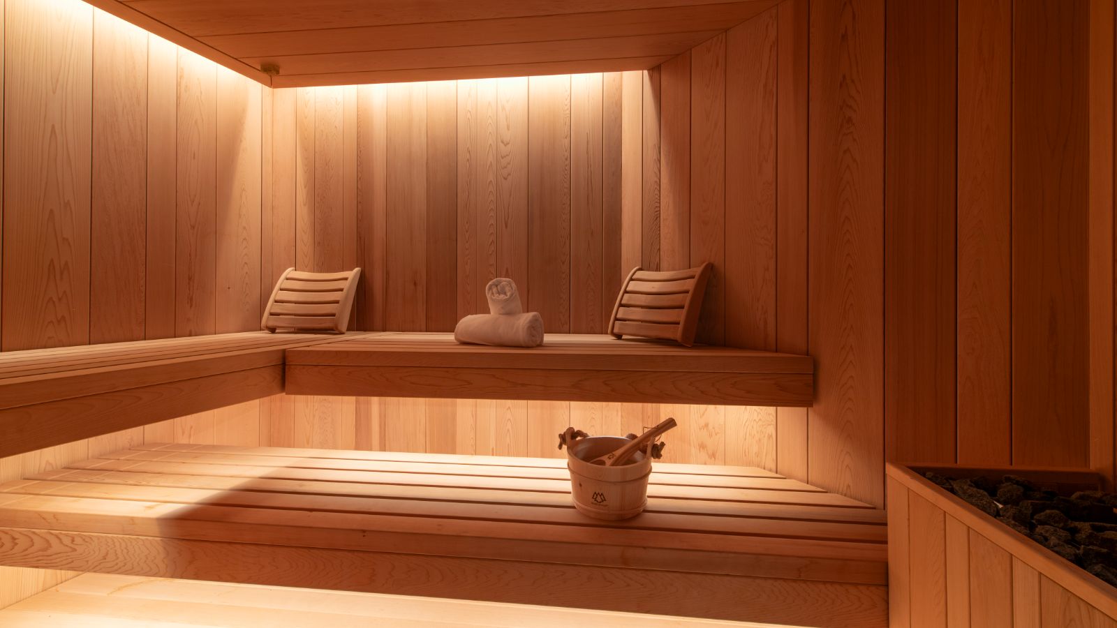 Luxury-Ski-Chalet-Verbier-Chalet-Vicuna-Oxford-Ski-Sauna.jpg