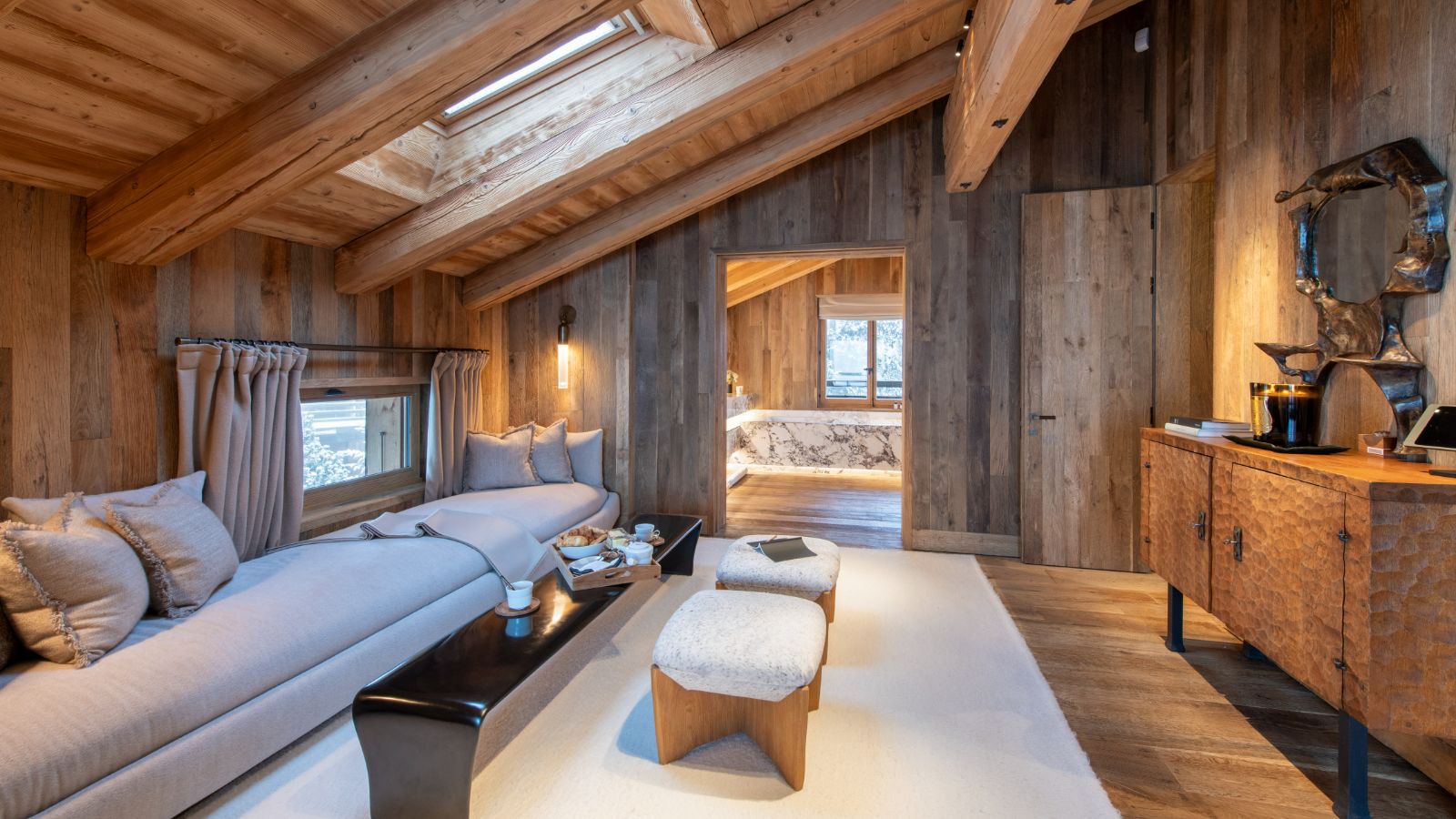 Luxury-Ski-Chalet-Verbier-Chalet-Vicuna-Oxford-Ski-Suite.jpg