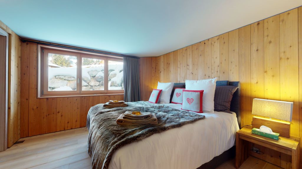 Luxury ski chalet  - Verbier - Les Moulins - Oxford Ski - Double room.jpg