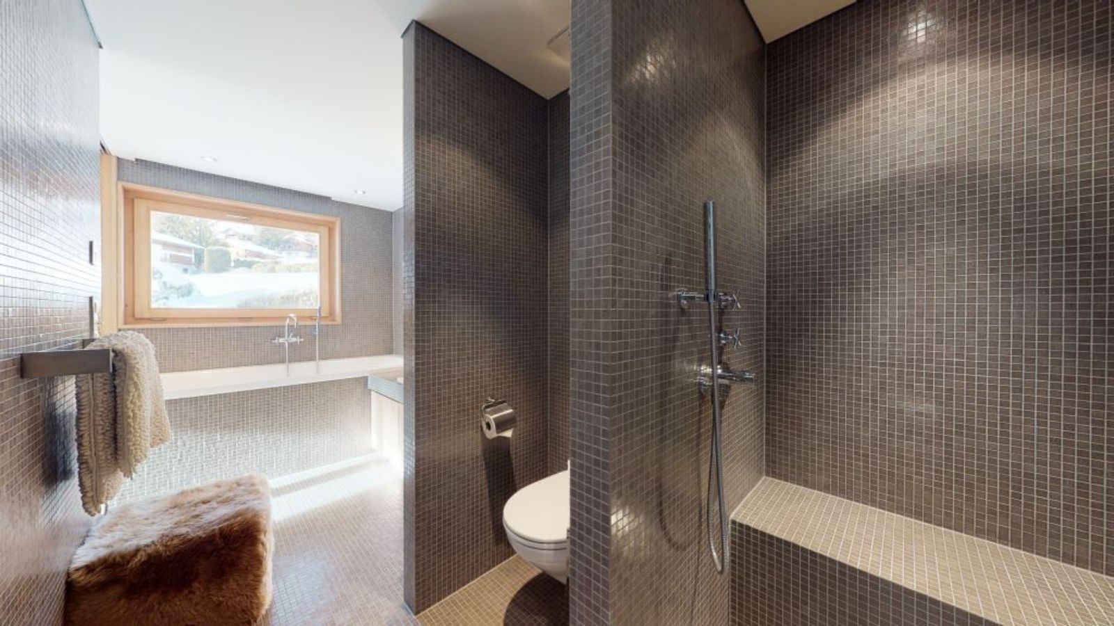 Luxury ski chalet  - Verbier - Les Moulins - Oxford Ski - En-suite.jpg