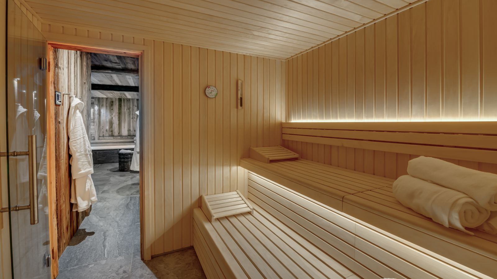 Luxury-Ski-Chalet-Val-d-Isere-Chalet-Juno-Oxford-Ski-Sauna.jpg