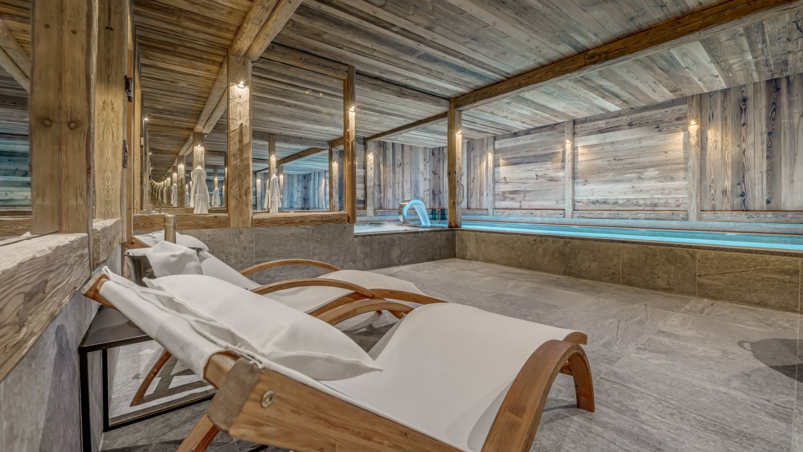 Luxury-Ski-Chalet-Val-d-Isere-Chalet-Juno-Oxford-Ski-Swimming-Pool2.jpg