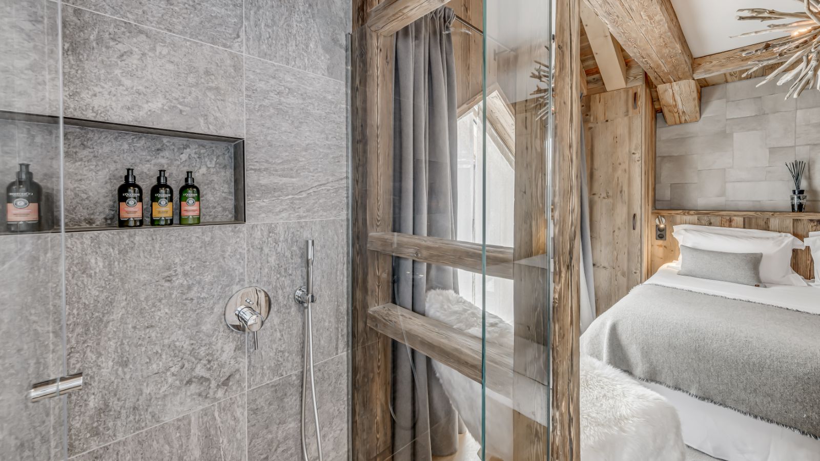 Luxury-Ski-Chalet-Val-d-Isere-Chalet-Juno-Oxford-Ski-Bedroom with shower.jpg
