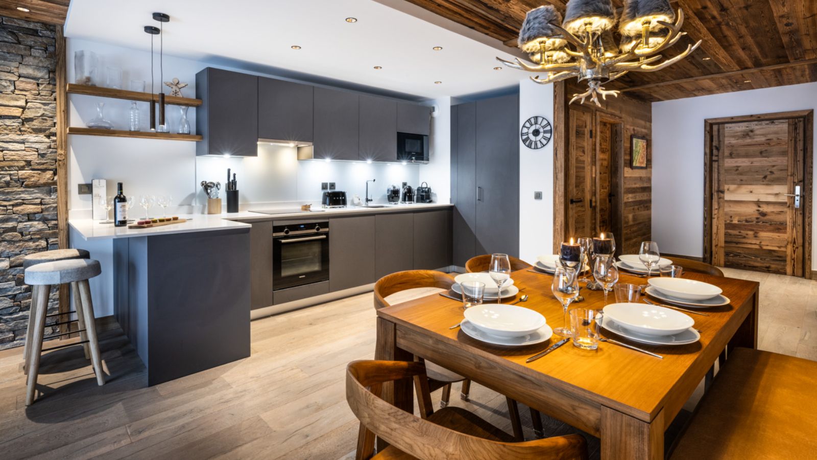 Luxury-Ski-Chalet-Meribel-Falcon-Lodge-Oxford-Ski-Kitchen (2).jpg