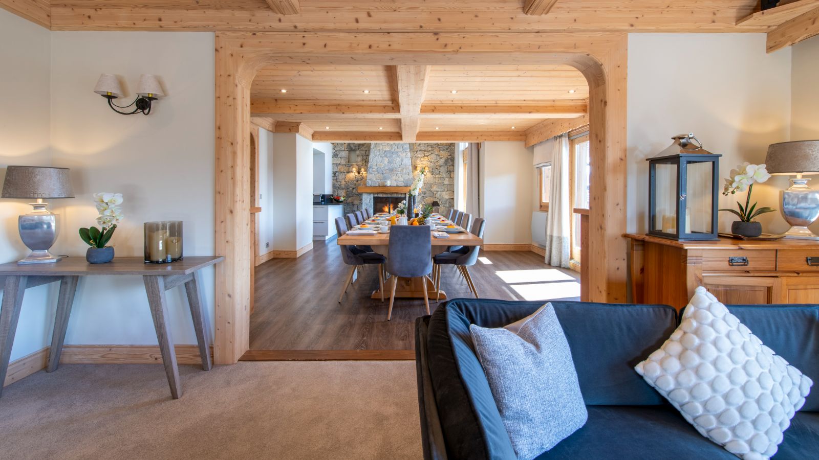 Luxury-Ski-Chalet-Meribel-Chalet-Genepi-Oxford-Ski-Lounge-View.jpg