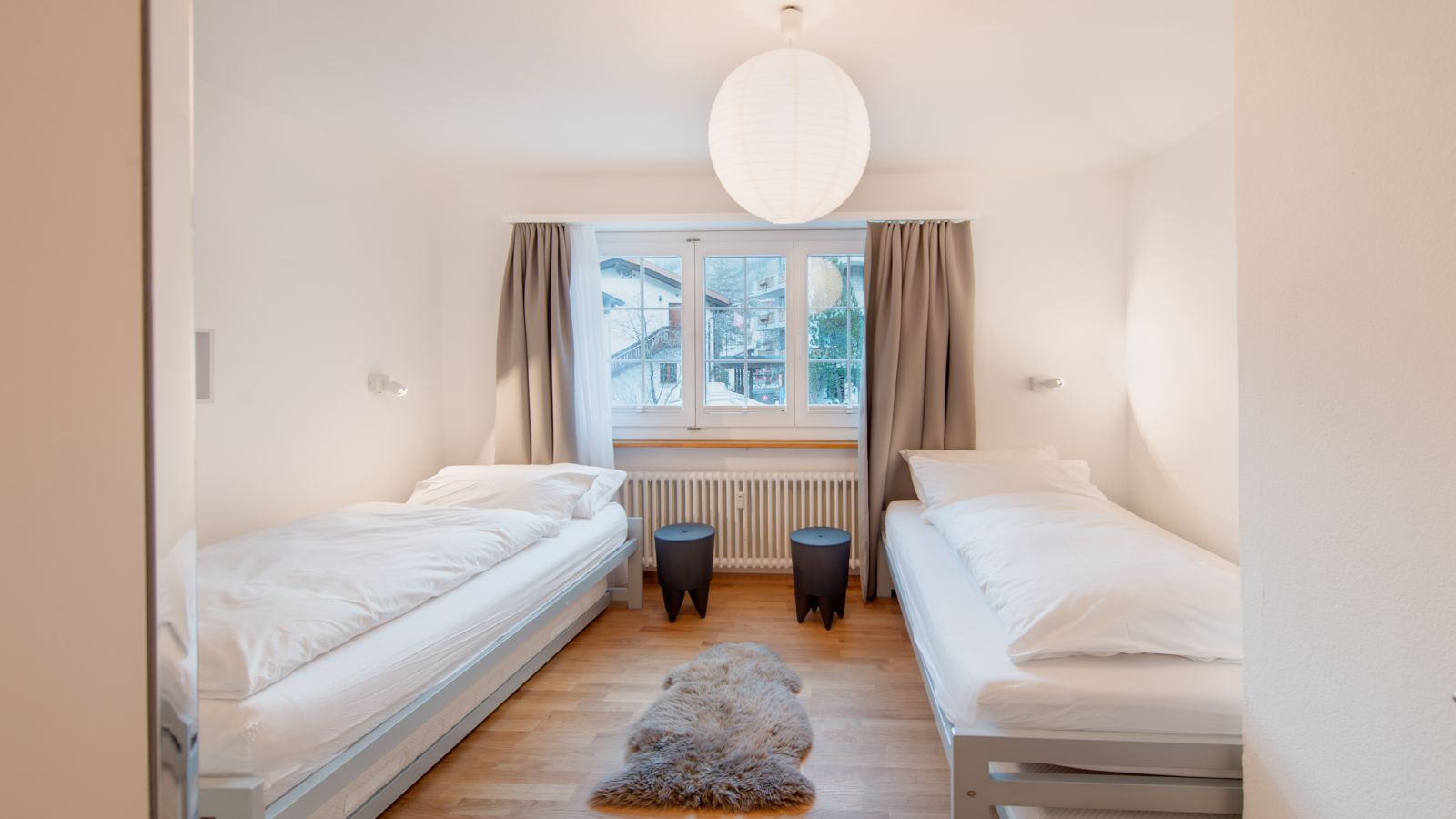 Luxury-ski-chalet-zermatt-vieux moulin-oxford-ski-twin room.jpg