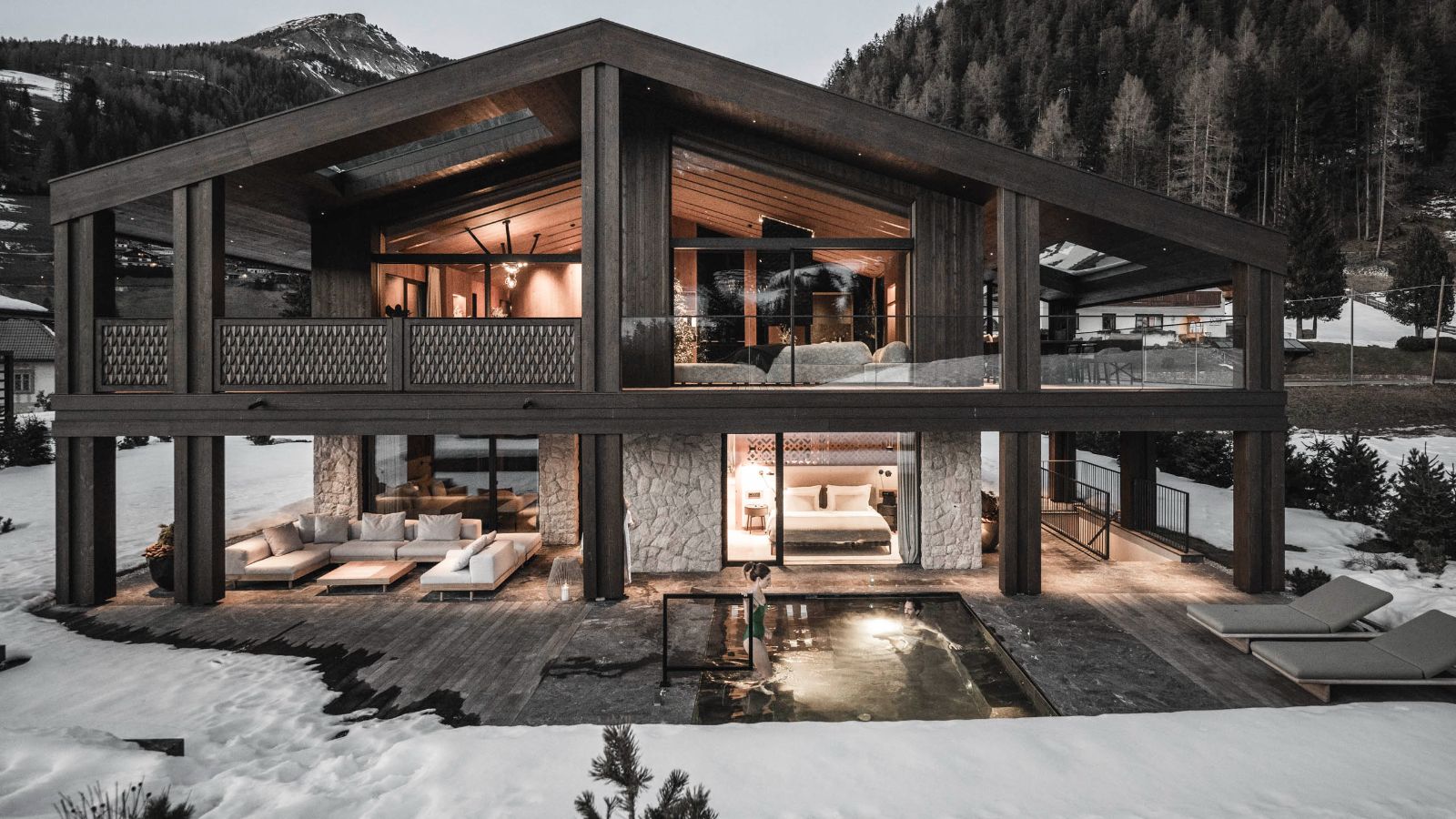Luxury-Ski-Chalet-Selva-Chalet-Alpurio-Oxford-Ski-Night-Exterior.jpg