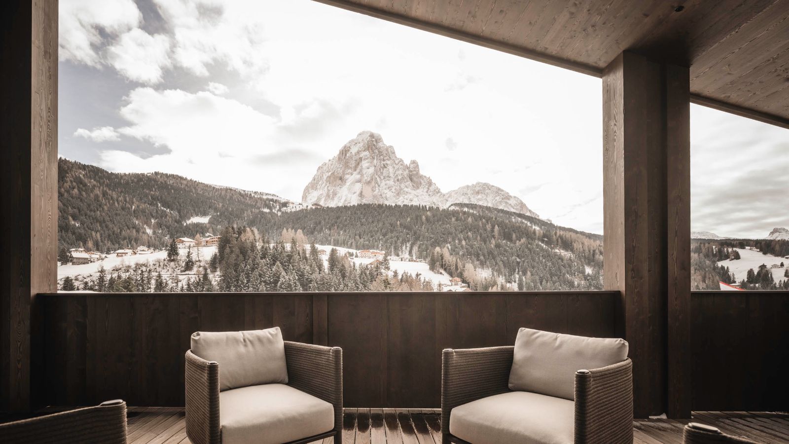 Luxury-Ski-Chalet-Selva-Chalet-Alpurio-Oxford-Ski-View.jpg