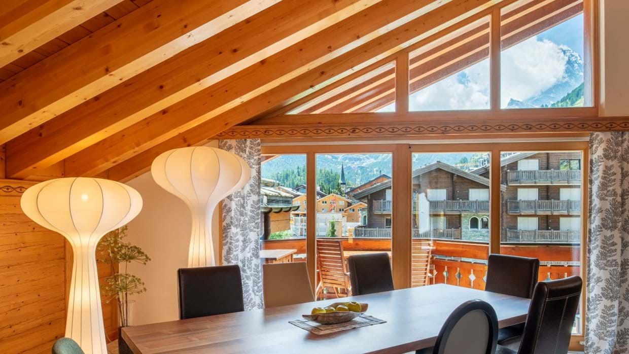 Luxury-ski-chalet-zermatt-penthouse-annyvonne-oxford-ski-dining area.jpg