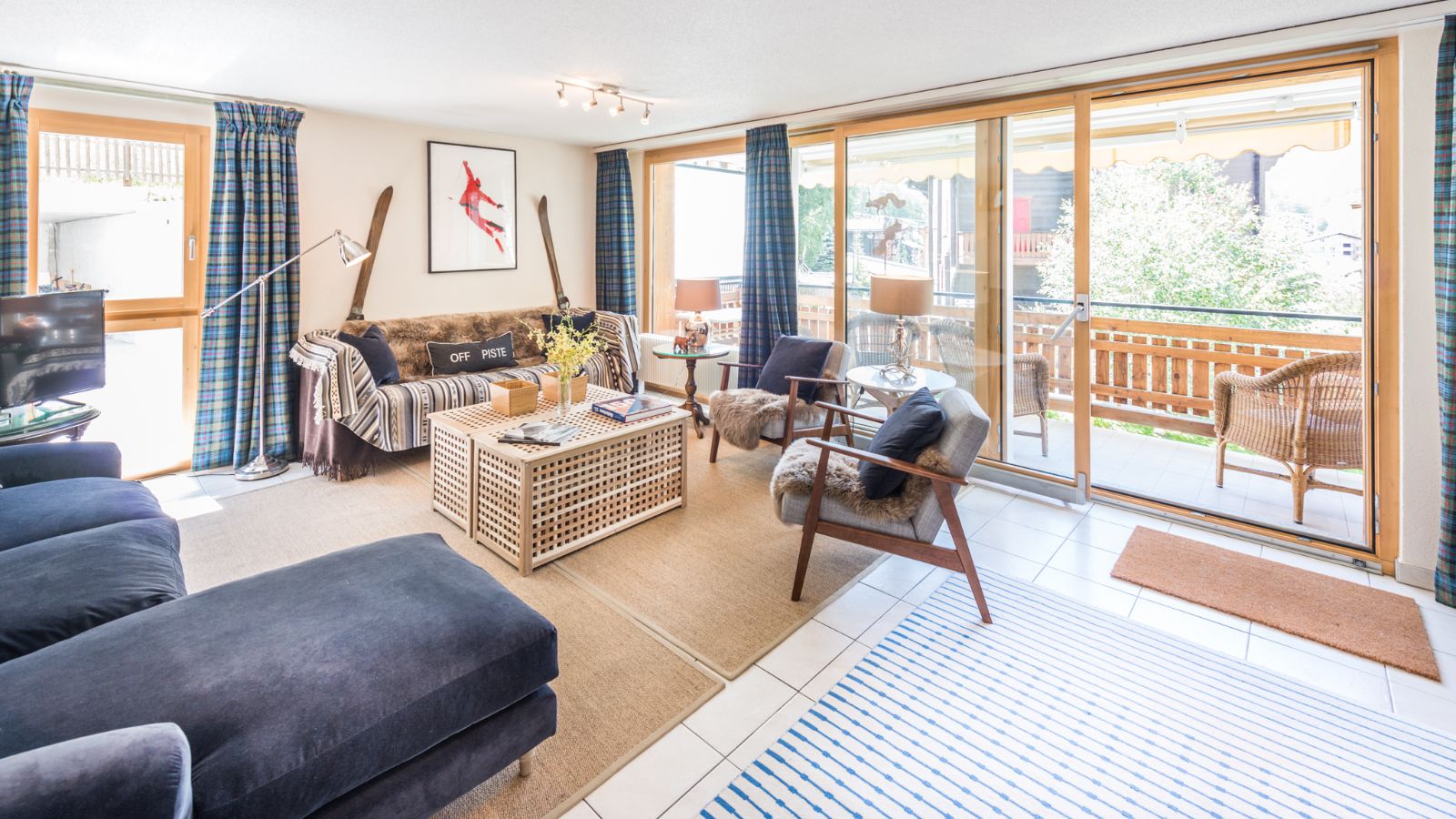 Luxury-ski-chalet-zermatt-nevis-oxford-ski-sitting room 2.jpg