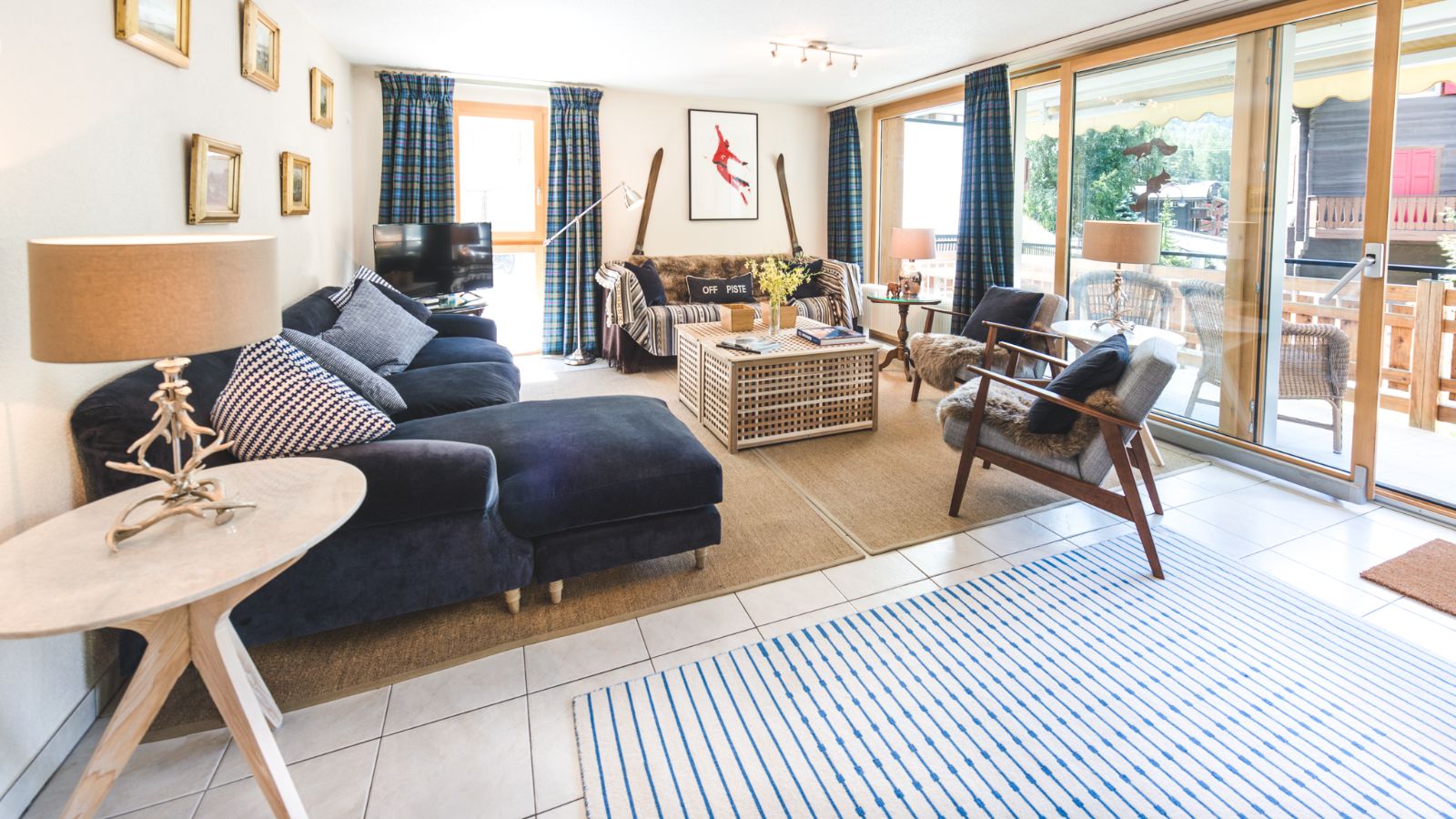 Luxury-ski-chalet-zermatt-nevis-oxford-ski-sitting room.jpg