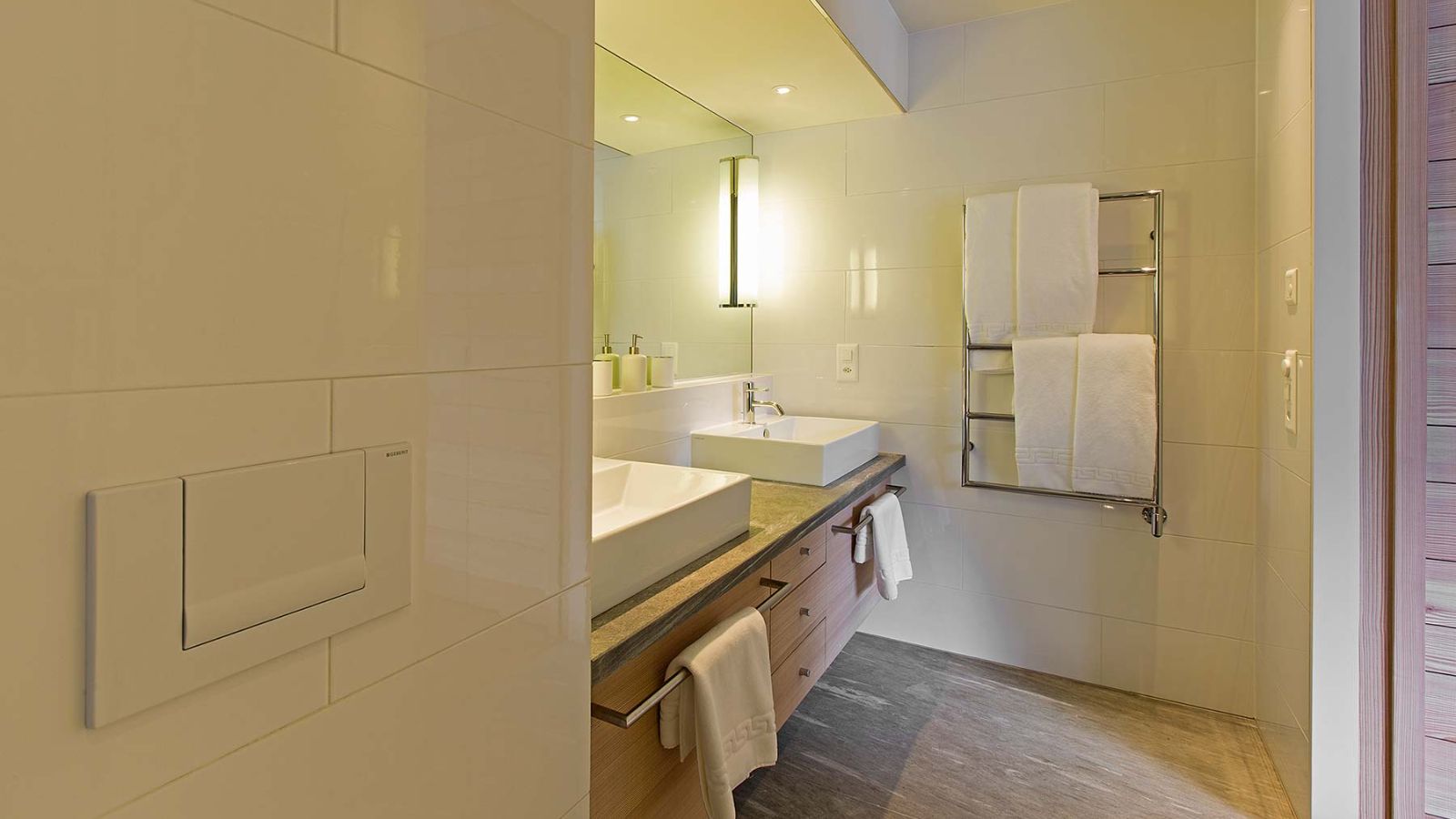 ppm_apartment-giuliani bathroom 3.jpg