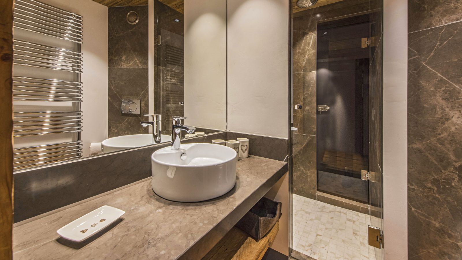location-appartment-val-disere-centre-village-Savoie-Bathroom 5.jpg