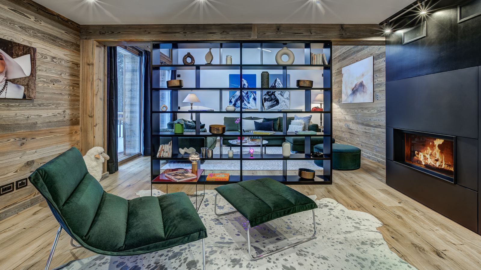 Luxury-ski-chalet-Chamonix-chalet Freya-oxford-ski-Sitting area .jpg