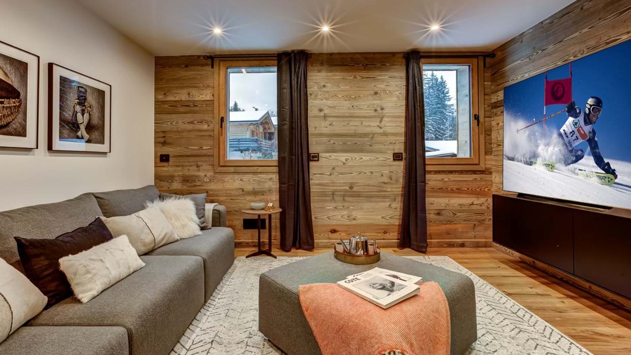 Luxury-ski-chalet-Chamonix-chalet Freya-oxford-ski-Lounge(1).jpg