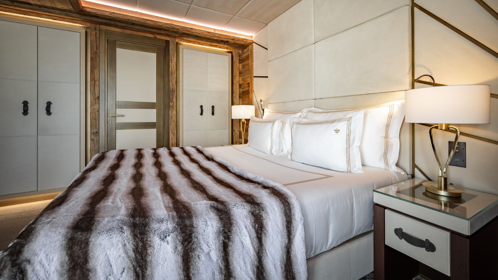 Bedroom,  Grand Residence, Nord Resort, Ultima Courchevel Belvédère (1).jpg