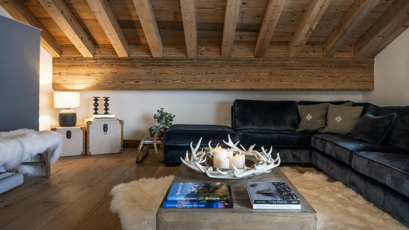 Luxury-ski-apartment-Verbier-Medran-Duplex-Penthouse-Oxford-Ski-Lounge.jpg