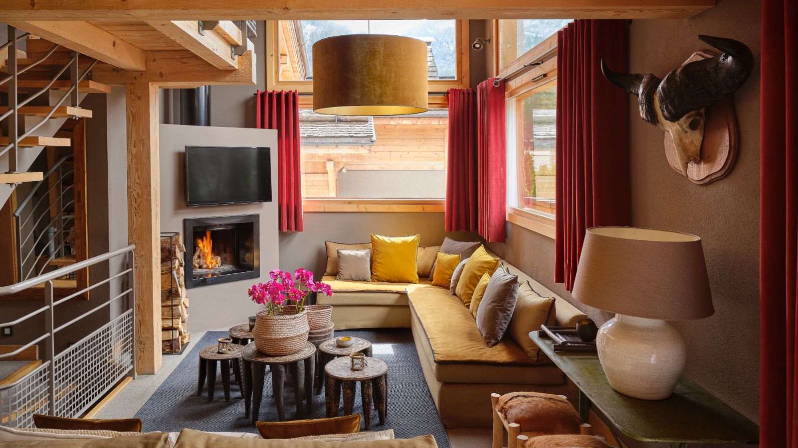 luxury-ski-chalets-chamonix-oxford-ski-terre-living-dining (1).jpg