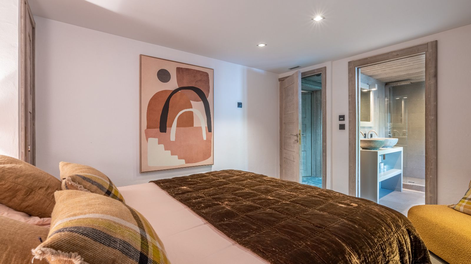 Chalet Mozart, Bedroom 2.jpg