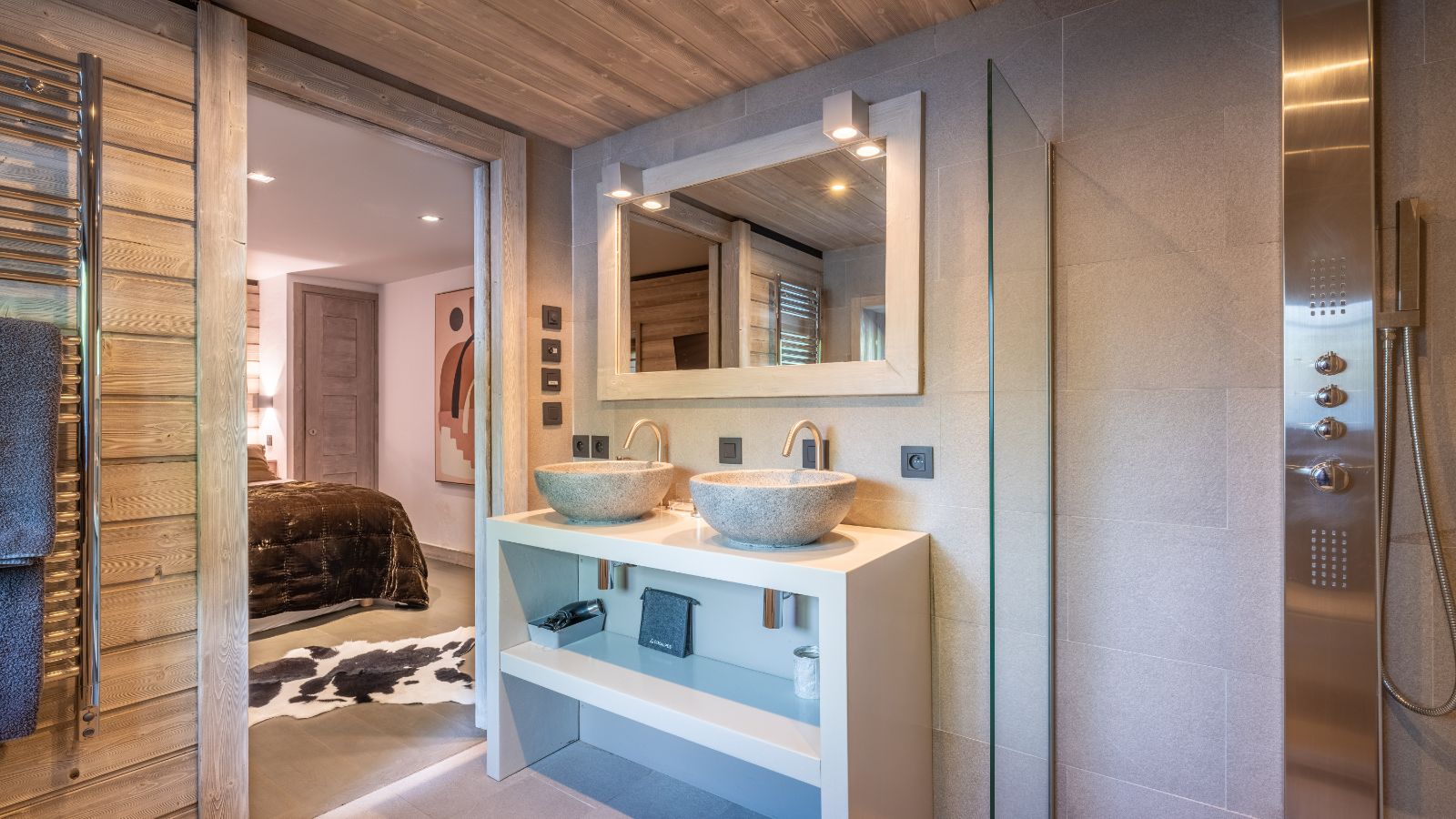 Chalet Mozart bathroom 5.jpg